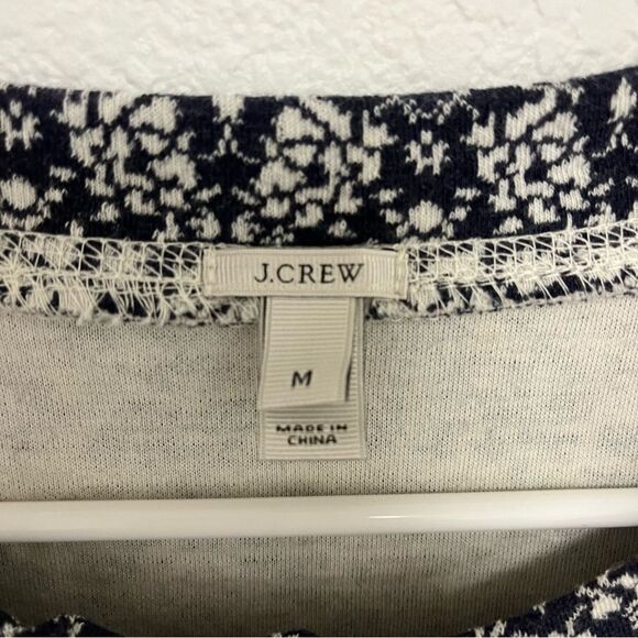 J Crew NWOT Long Sleeve Floral Sweatshirt 95% Cotton Accent Stitched Size M - Picture 3 of 7